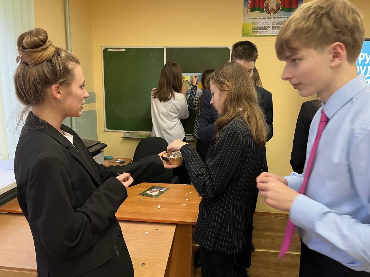 image25